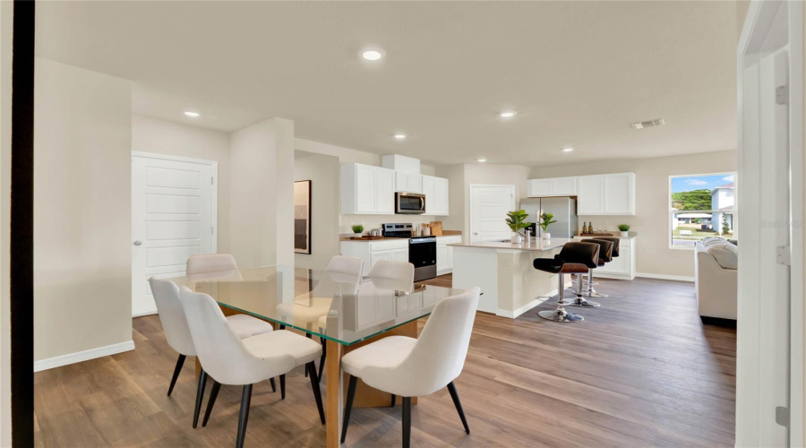Lakeland, Florida 33810, 5 Bedroom Bedrooms, ,3 Bathroombathrooms,Residential,For Sale,Forrest Fox,0,Mfro6415023