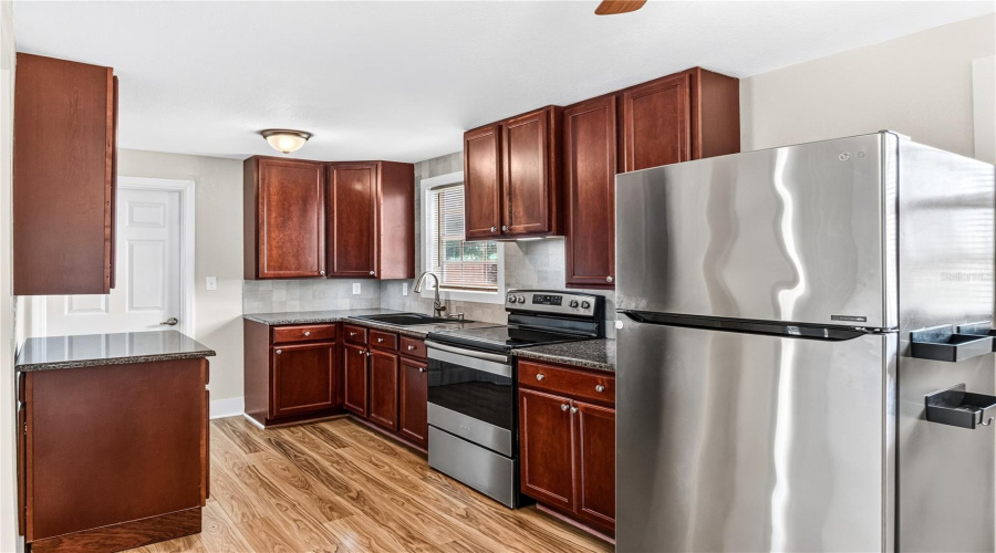 Arcadia, Florida 34266, 3 Bedroom Bedrooms, ,1 Bathroombathrooms,Residential,For Sale,Highway 17,0,Mfro6431048