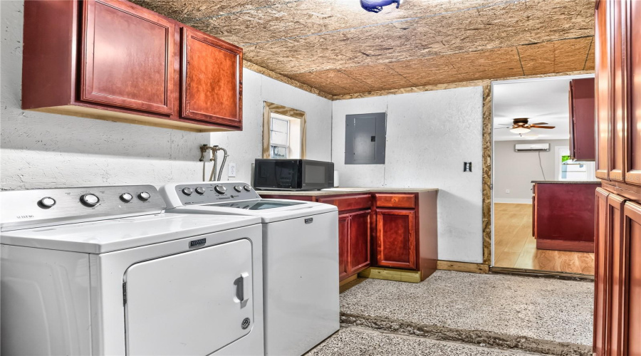 Arcadia, Florida 34266, 3 Bedroom Bedrooms, ,1 Bathroombathrooms,Residential,For Sale,Highway 17,0,Mfro6431048