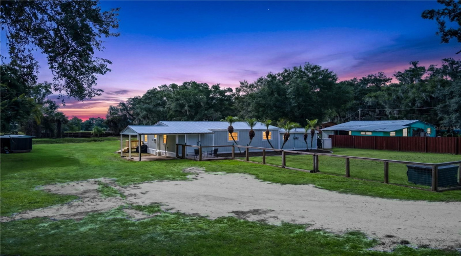 Arcadia, Florida 34266, 3 Bedroom Bedrooms, ,1 Bathroombathrooms,Residential,For Sale,Highway 17,0,Mfro6431048