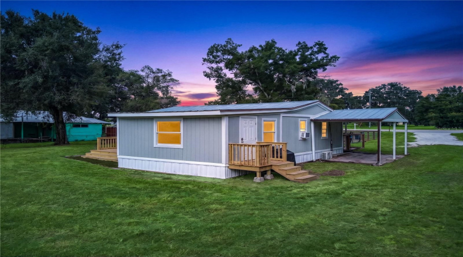 Arcadia, Florida 34266, 3 Bedroom Bedrooms, ,1 Bathroombathrooms,Residential,For Sale,Highway 17,0,Mfro6431048