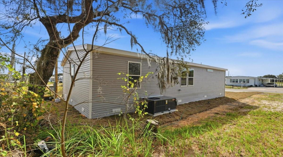 Lake Wales, Florida 33898, 3 Bedroom Bedrooms, ,2 Bathroombathrooms,Residential,For Sale,Breeze Hill,0,Mfrp4936508