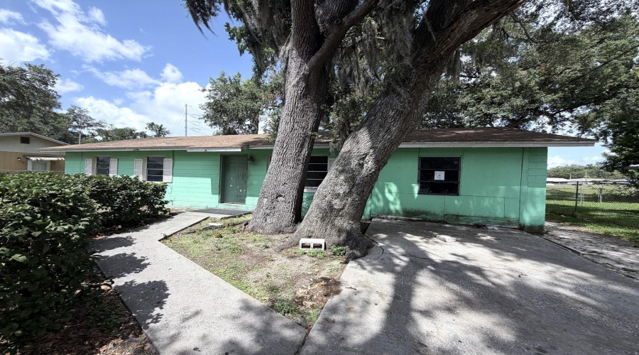 Dade City, Florida 33523, 3 Bedroom Bedrooms, ,1 Bathroombathrooms,Residential,For Sale,12Th,0,Mfrw7886360