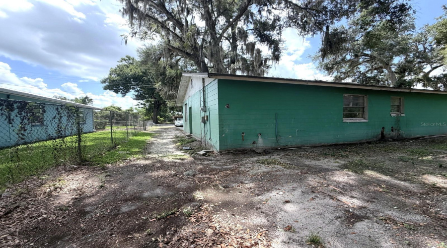 Dade City, Florida 33523, 3 Bedroom Bedrooms, ,1 Bathroombathrooms,Residential,For Sale,12Th,0,Mfrw7886360