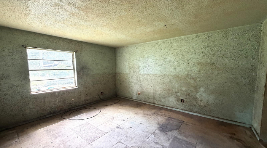Dade City, Florida 33523, 3 Bedroom Bedrooms, ,1 Bathroombathrooms,Residential,For Sale,12Th,0,Mfrw7886360