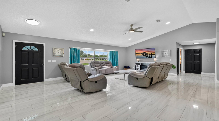Edgewater, Florida 32141, 3 Bedroom Bedrooms, ,2 Bathroombathrooms,Residential,For Sale,Willow Oak,0,Mfrv4950635