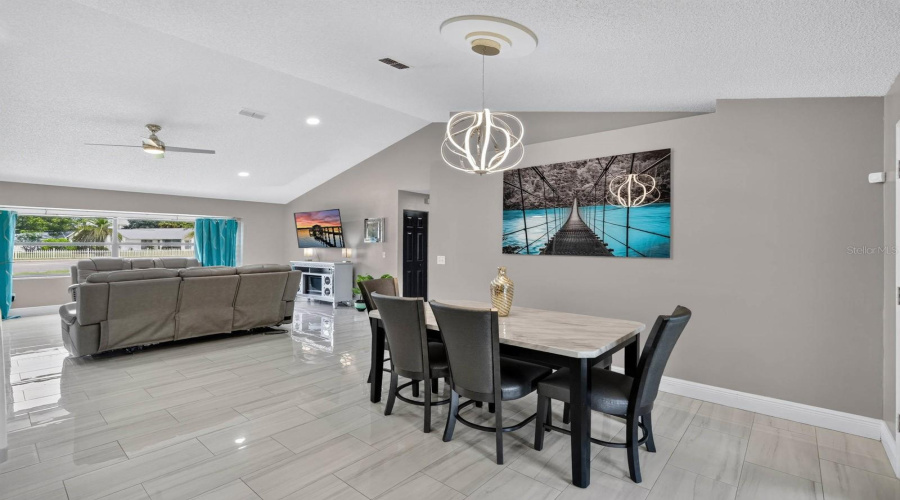 Edgewater, Florida 32141, 3 Bedroom Bedrooms, ,2 Bathroombathrooms,Residential,For Sale,Willow Oak,0,Mfrv4950635