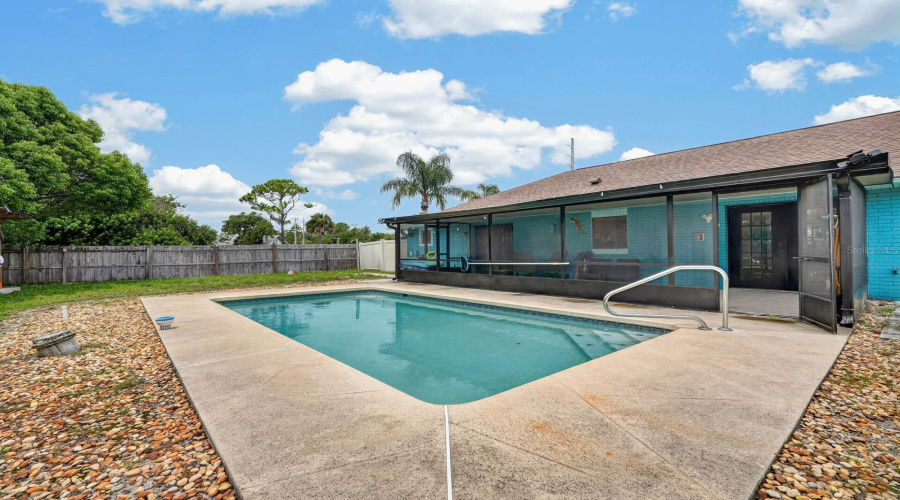 Edgewater, Florida 32141, 3 Bedroom Bedrooms, ,2 Bathroombathrooms,Residential,For Sale,Willow Oak,0,Mfrv4950635