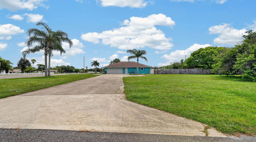 Edgewater, Florida 32141, 3 Bedroom Bedrooms, ,2 Bathroombathrooms,Residential,For Sale,Willow Oak,0,Mfrv4950635