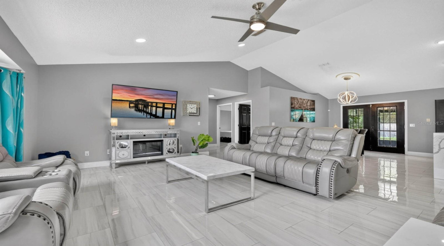 Edgewater, Florida 32141, 3 Bedroom Bedrooms, ,2 Bathroombathrooms,Residential,For Sale,Willow Oak,0,Mfrv4950635