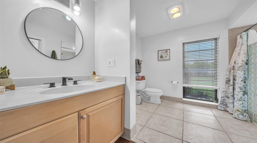 Plantation, Florida 33324, 4 Bedroom Bedrooms, ,3 Bathroombathrooms,Residential,For Sale,Conch Shell,0,Mfro6431589