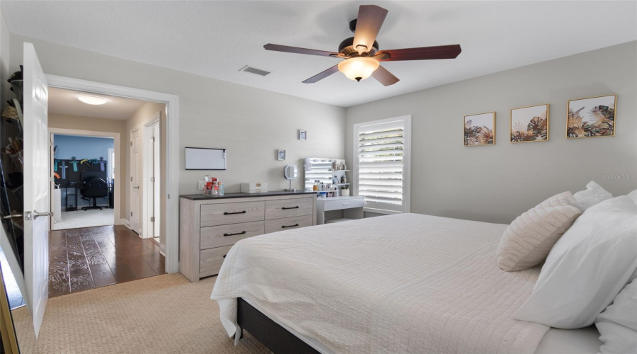 Guest Bedroom #1