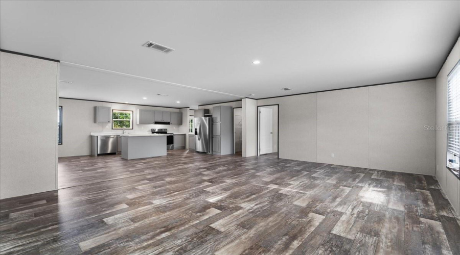 Frostproof, Florida 33843, 3 Bedroom Bedrooms, ,2 Bathroombathrooms,Residential,For Sale,Oakridge,0,Mfrp4937018