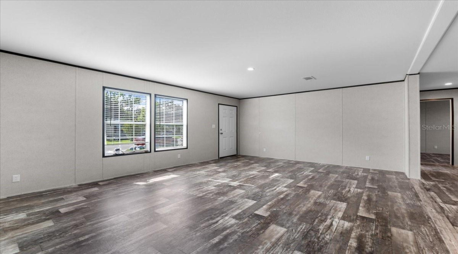 Frostproof, Florida 33843, 3 Bedroom Bedrooms, ,2 Bathroombathrooms,Residential,For Sale,Oakridge,0,Mfrp4937018
