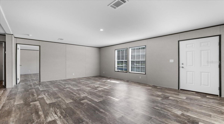 Frostproof, Florida 33843, 3 Bedroom Bedrooms, ,2 Bathroombathrooms,Residential,For Sale,Oakridge,0,Mfrp4937018