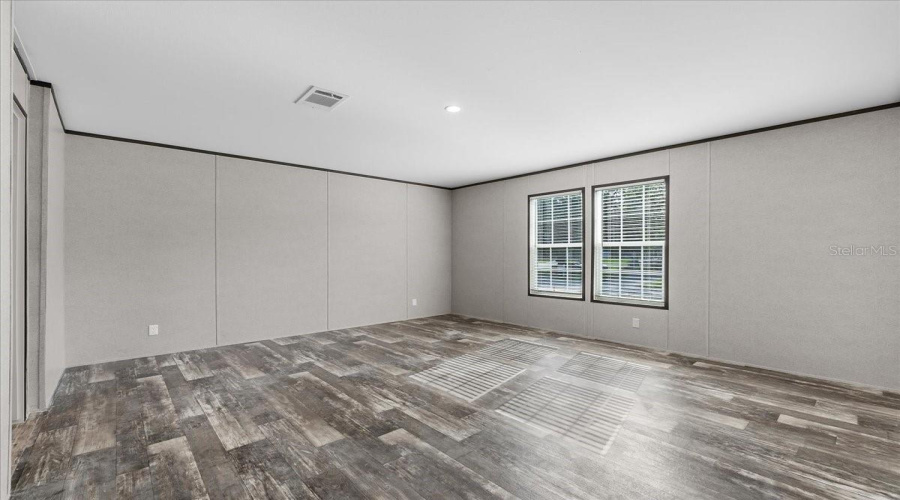 Frostproof, Florida 33843, 3 Bedroom Bedrooms, ,2 Bathroombathrooms,Residential,For Sale,Oakridge,0,Mfrp4937018