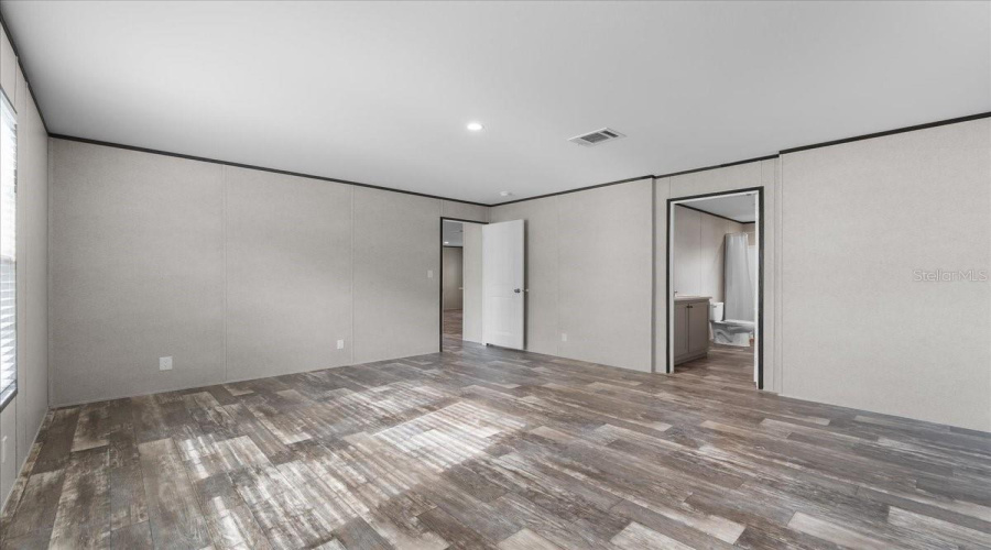 Frostproof, Florida 33843, 3 Bedroom Bedrooms, ,2 Bathroombathrooms,Residential,For Sale,Oakridge,0,Mfrp4937018