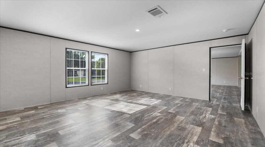 Frostproof, Florida 33843, 3 Bedroom Bedrooms, ,2 Bathroombathrooms,Residential,For Sale,Oakridge,0,Mfrp4937018