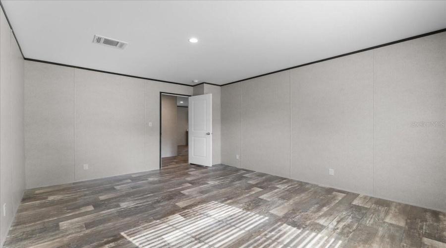 Frostproof, Florida 33843, 3 Bedroom Bedrooms, ,2 Bathroombathrooms,Residential,For Sale,Oakridge,0,Mfrp4937018