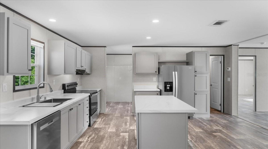 Frostproof, Florida 33843, 3 Bedroom Bedrooms, ,2 Bathroombathrooms,Residential,For Sale,Oakridge,0,Mfrp4937018