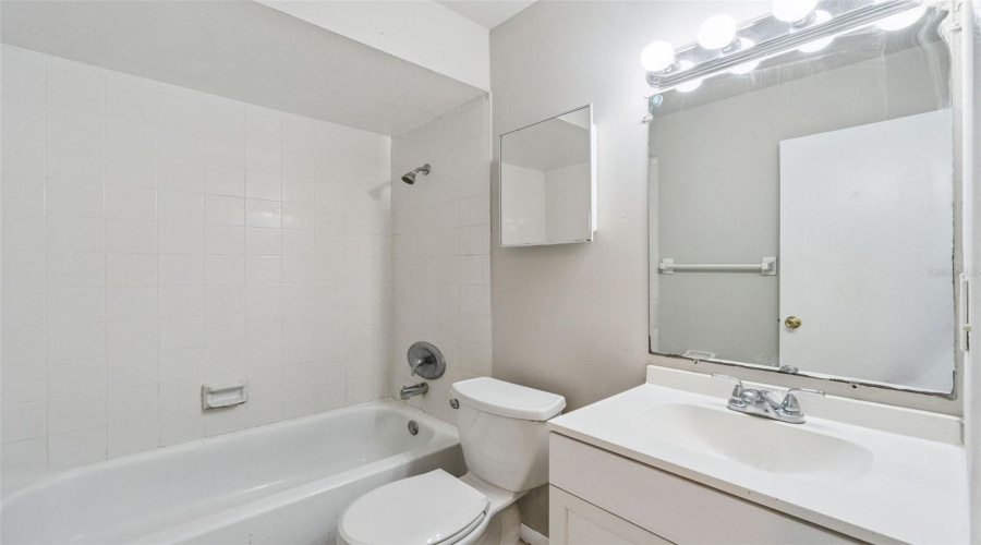 Kissimmee, Florida 34743, 3 Bedroom Bedrooms, ,2 Bathroombathrooms,Residential,For Sale,Lake Villa,0,Mfro6413875