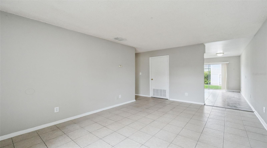 Kissimmee, Florida 34743, 3 Bedroom Bedrooms, ,2 Bathroombathrooms,Residential,For Sale,Lake Villa,0,Mfro6413875