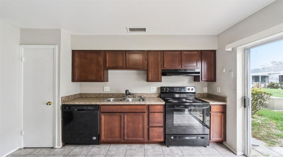 Kissimmee, Florida 34743, 3 Bedroom Bedrooms, ,2 Bathroombathrooms,Residential,For Sale,Lake Villa,0,Mfro6413875