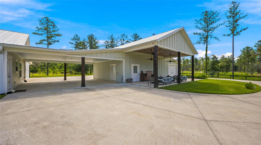 Silver Springs, Florida 34488, 4 Bedroom Bedrooms, ,3 Bathroombathrooms,Residential,For Sale,1St Street,0,Mfrom727438