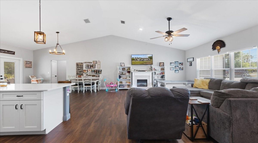 Chiefland, Florida 32626, 3 Bedroom Bedrooms, ,2 Bathroombathrooms,Residential,For Sale,73Rd,0,Mfrgc539448