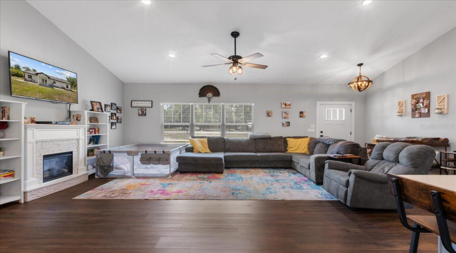 Chiefland, Florida 32626, 3 Bedroom Bedrooms, ,2 Bathroombathrooms,Residential,For Sale,73Rd,0,Mfrgc539448