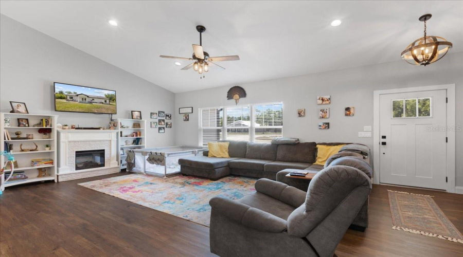 Chiefland, Florida 32626, 3 Bedroom Bedrooms, ,2 Bathroombathrooms,Residential,For Sale,73Rd,0,Mfrgc539448
