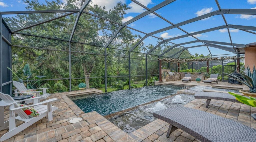 Lithia, Florida 33547, 4 Bedroom Bedrooms, ,4 Bathroombathrooms,Residential,For Sale,Ternglade,0,Mfrtb8540740