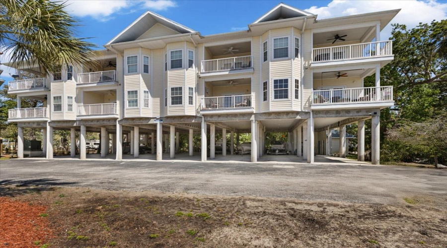 Suwannee, Florida 32692, 3 Bedroom Bedrooms, ,2 Bathroombathrooms,Residential,For Sale,910Th,0,Mfrgc539449