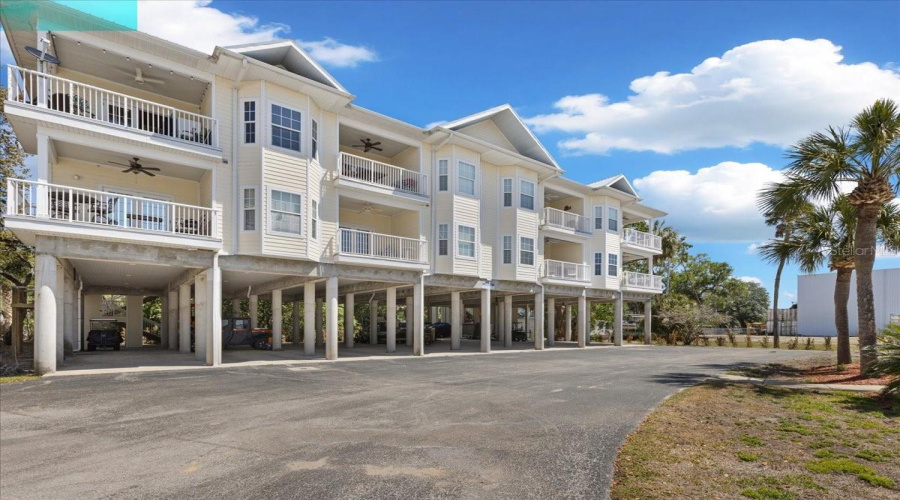 Suwannee, Florida 32692, 3 Bedroom Bedrooms, ,2 Bathroombathrooms,Residential,For Sale,910Th,0,Mfrgc539449