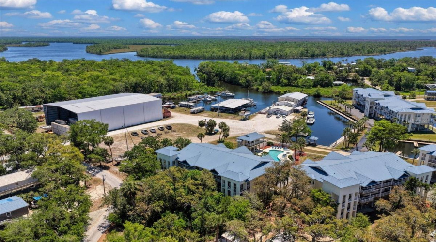 Suwannee, Florida 32692, 3 Bedroom Bedrooms, ,2 Bathroombathrooms,Residential,For Sale,910Th,0,Mfrgc539449