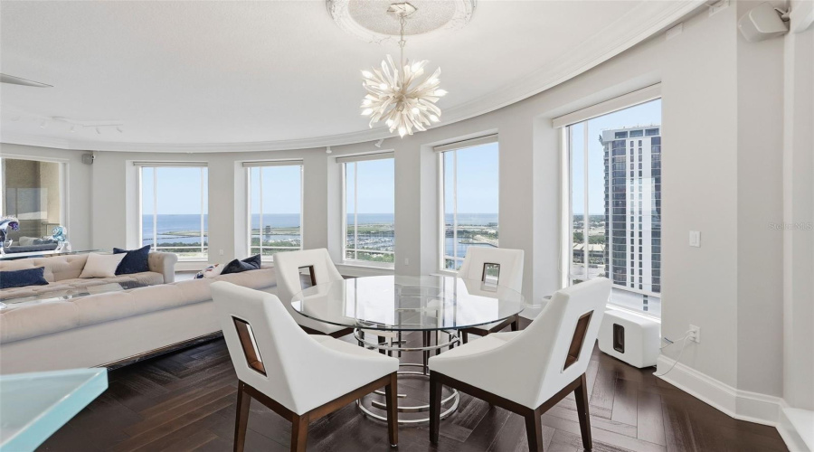 St Petersburg, Florida 33701, 4 Bedroom Bedrooms, ,5 Bathroombathrooms,Residential,For Sale,Beach,0,Mfrtb8526851