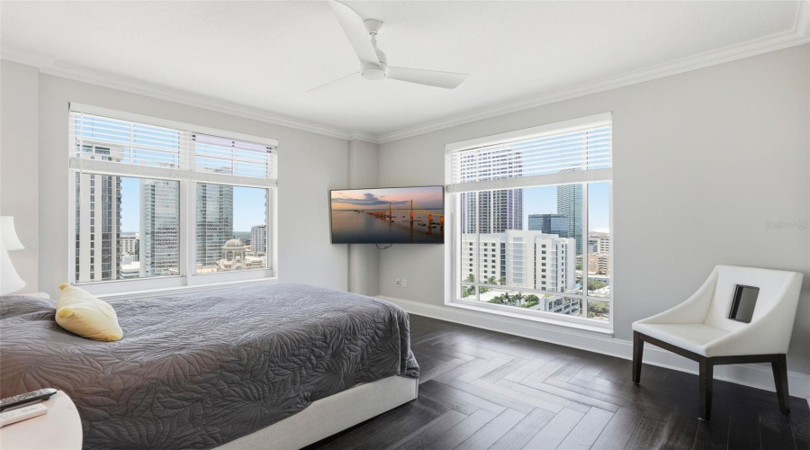St Petersburg, Florida 33701, 4 Bedroom Bedrooms, ,5 Bathroombathrooms,Residential,For Sale,Beach,0,Mfrtb8526851