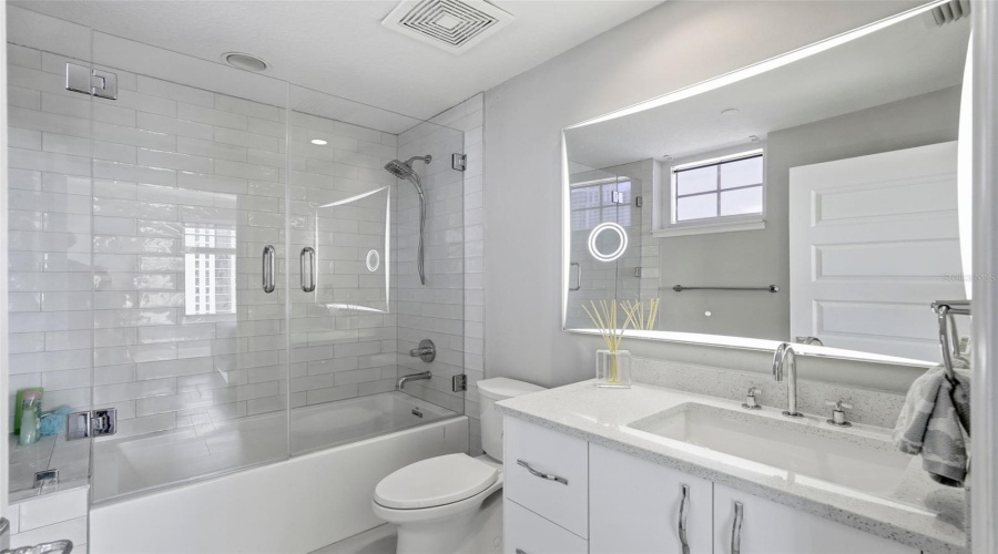 St Petersburg, Florida 33701, 4 Bedroom Bedrooms, ,5 Bathroombathrooms,Residential,For Sale,Beach,0,Mfrtb8526851