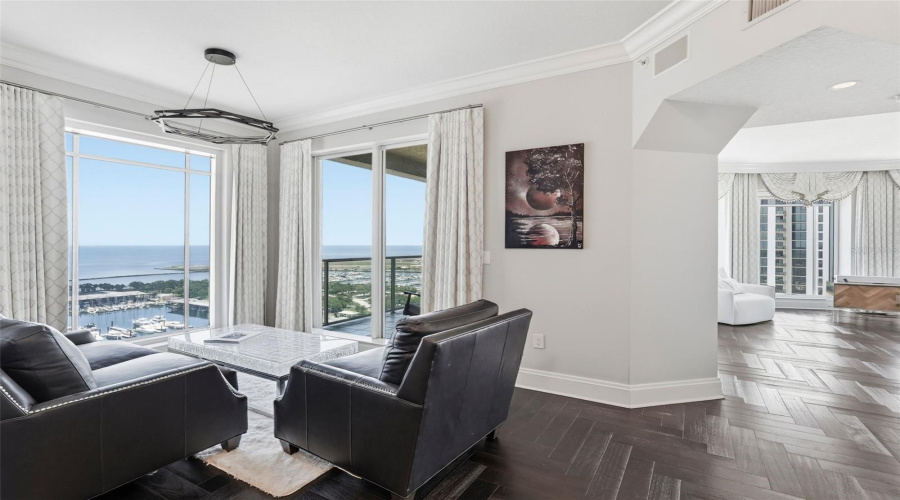 St Petersburg, Florida 33701, 4 Bedroom Bedrooms, ,5 Bathroombathrooms,Residential,For Sale,Beach,0,Mfrtb8526851