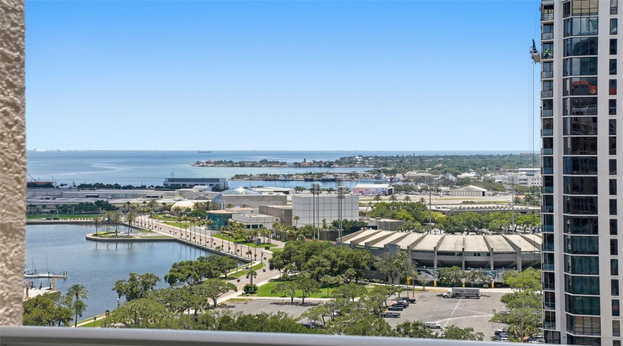 St Petersburg, Florida 33701, 4 Bedroom Bedrooms, ,5 Bathroombathrooms,Residential,For Sale,Beach,0,Mfrtb8526851