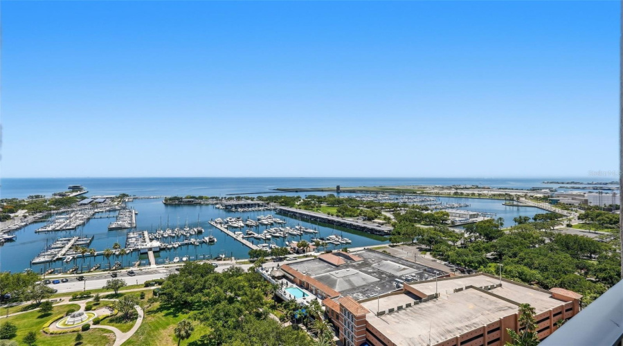 St Petersburg, Florida 33701, 4 Bedroom Bedrooms, ,5 Bathroombathrooms,Residential,For Sale,Beach,0,Mfrtb8526851