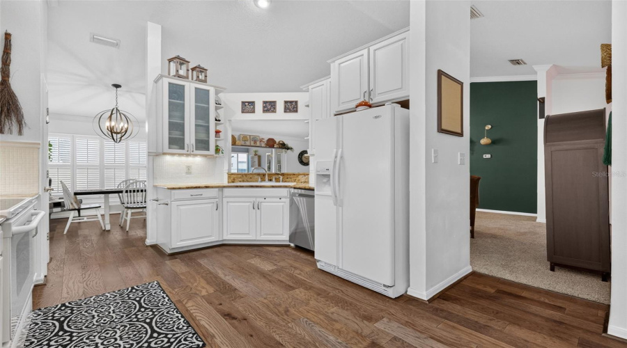 Eustis, Florida 32726, 3 Bedroom Bedrooms, ,2 Bathroombathrooms,Residential,For Sale,Townhill,0,Mfrg5116039