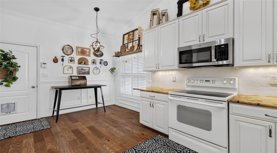 Eustis, Florida 32726, 3 Bedroom Bedrooms, ,2 Bathroombathrooms,Residential,For Sale,Townhill,0,Mfrg5116039