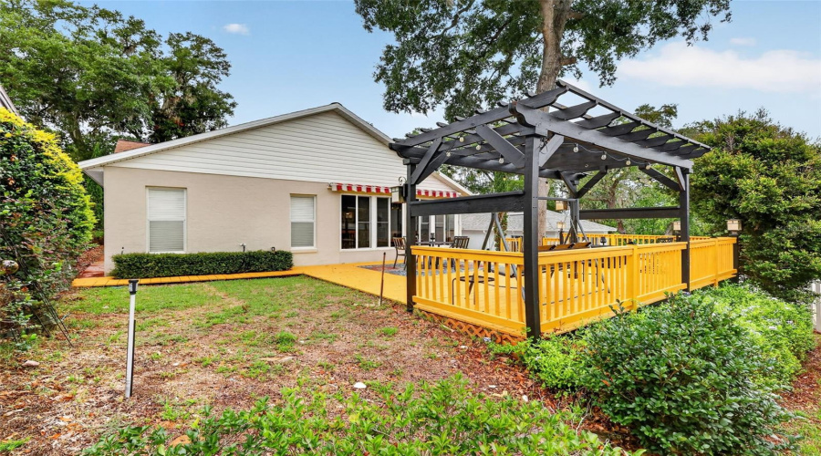 Eustis, Florida 32726, 3 Bedroom Bedrooms, ,2 Bathroombathrooms,Residential,For Sale,Townhill,0,Mfrg5116039