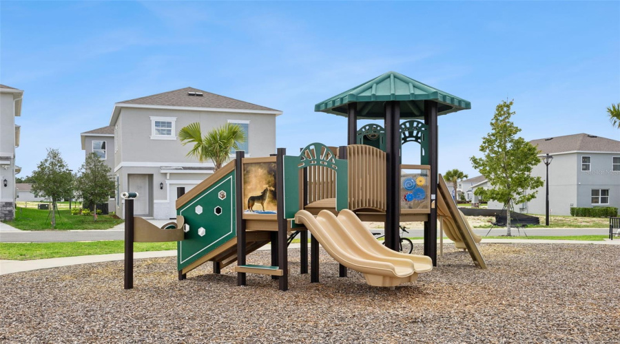 Apopka, Florida 32712, 5 Bedroom Bedrooms, ,3 Bathroombathrooms,Residential,For Sale,Marshelder,0,Mfro6424735