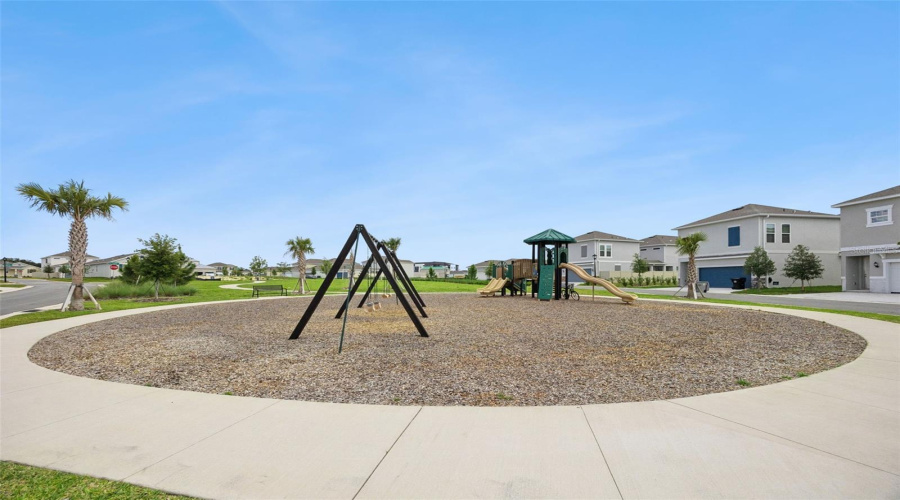 Apopka, Florida 32712, 5 Bedroom Bedrooms, ,3 Bathroombathrooms,Residential,For Sale,Marshelder,0,Mfro6424735