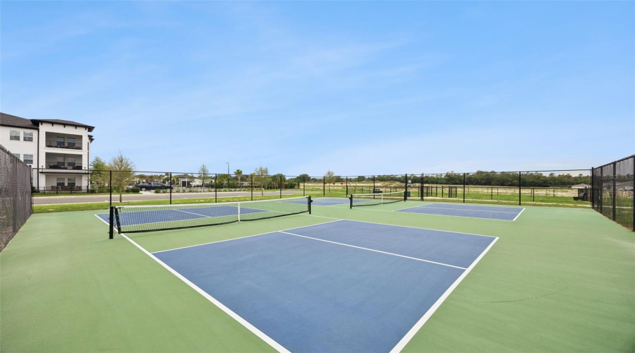 Apopka, Florida 32712, 5 Bedroom Bedrooms, ,3 Bathroombathrooms,Residential,For Sale,Marshelder,0,Mfro6424735