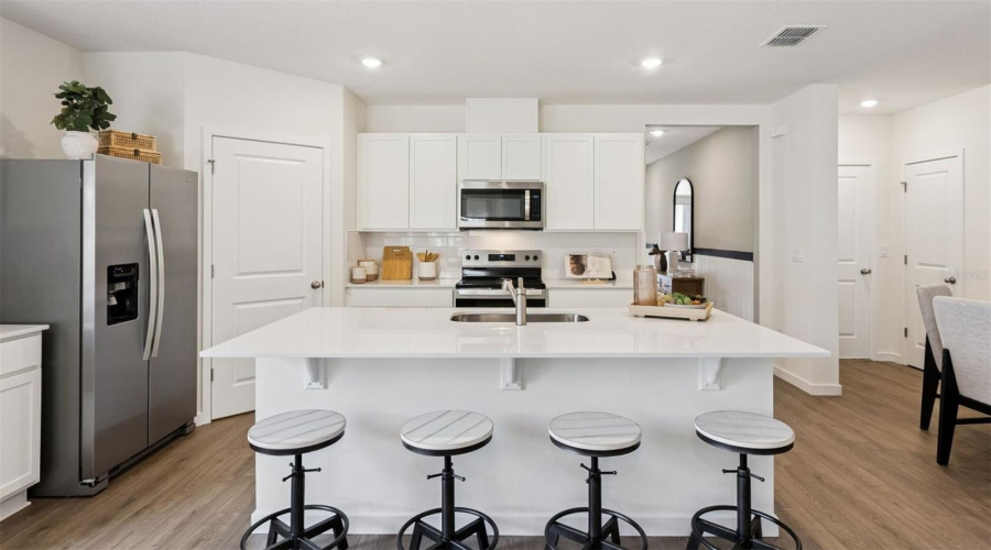 Apopka, Florida 32712, 5 Bedroom Bedrooms, ,3 Bathroombathrooms,Residential,For Sale,Marshelder,0,Mfro6424735