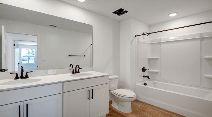 Mount Dora, Florida 32757, 4 Bedroom Bedrooms, ,3 Bathroombathrooms,Residential,For Sale,Cloud Ridge,0,Mfrs5149233