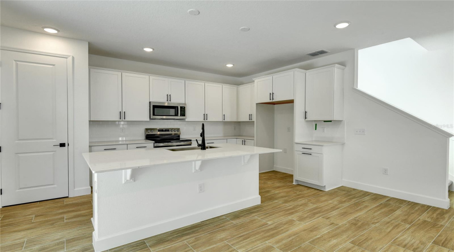 Mount Dora, Florida 32757, 4 Bedroom Bedrooms, ,3 Bathroombathrooms,Residential,For Sale,Cloud Ridge,0,Mfrs5149233